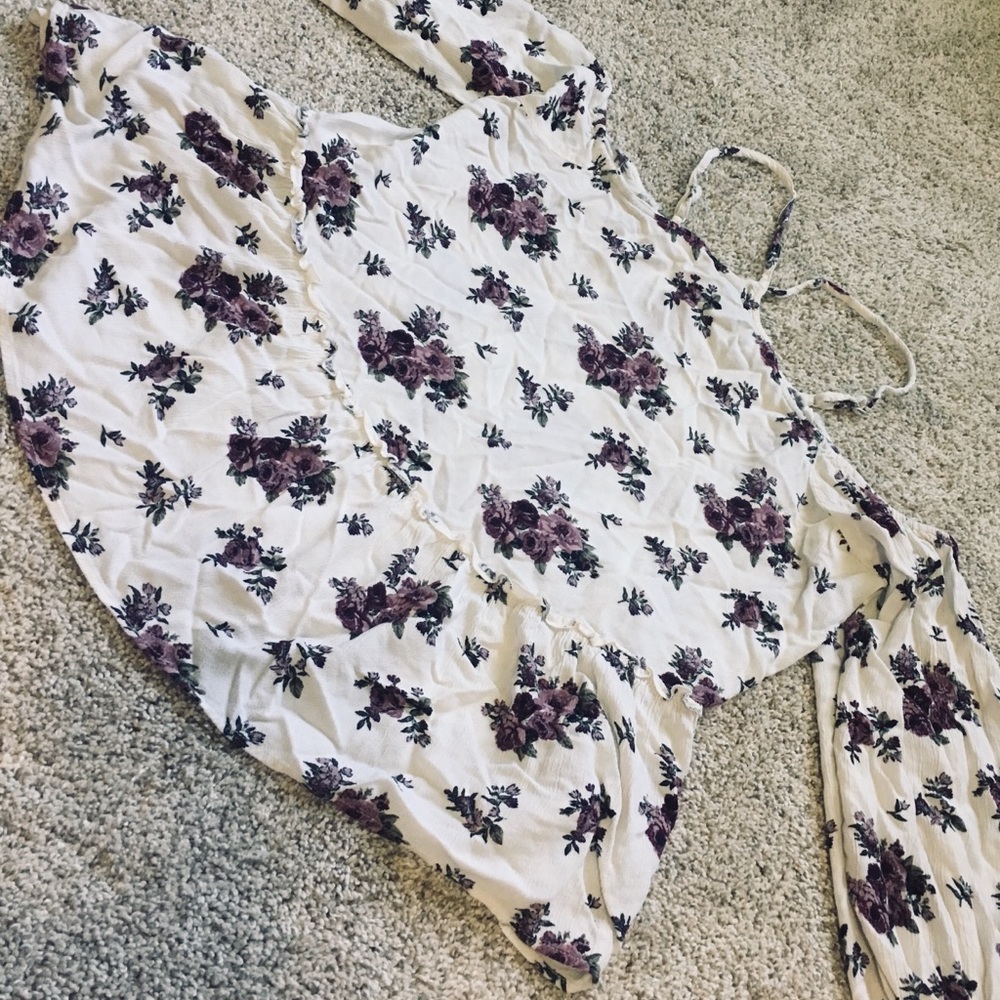 AE cold shoulder top!! ✨